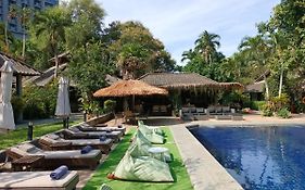 Let's Hyde Pattaya Resort & Villas